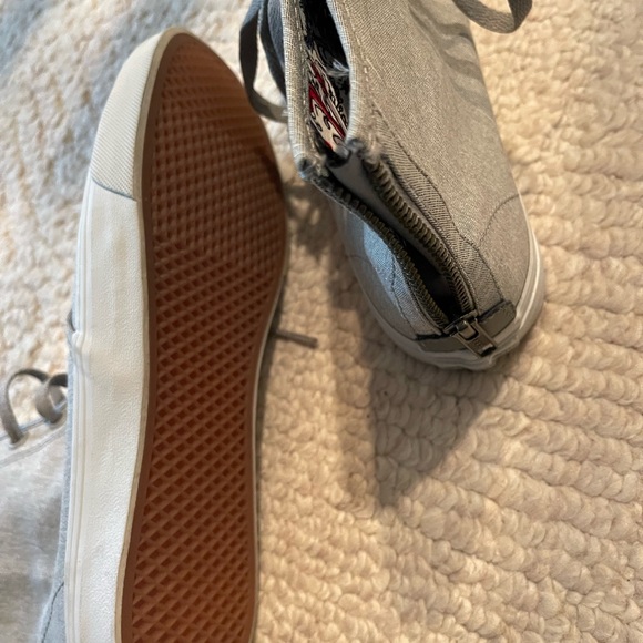 Women’s 8.5 new Vans. Grey with back zipper and front tie. Never worn - Picture 5 of 5